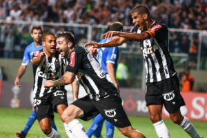 Em noite histórica no Horto, Galo vence na raça e avança na Libertadores