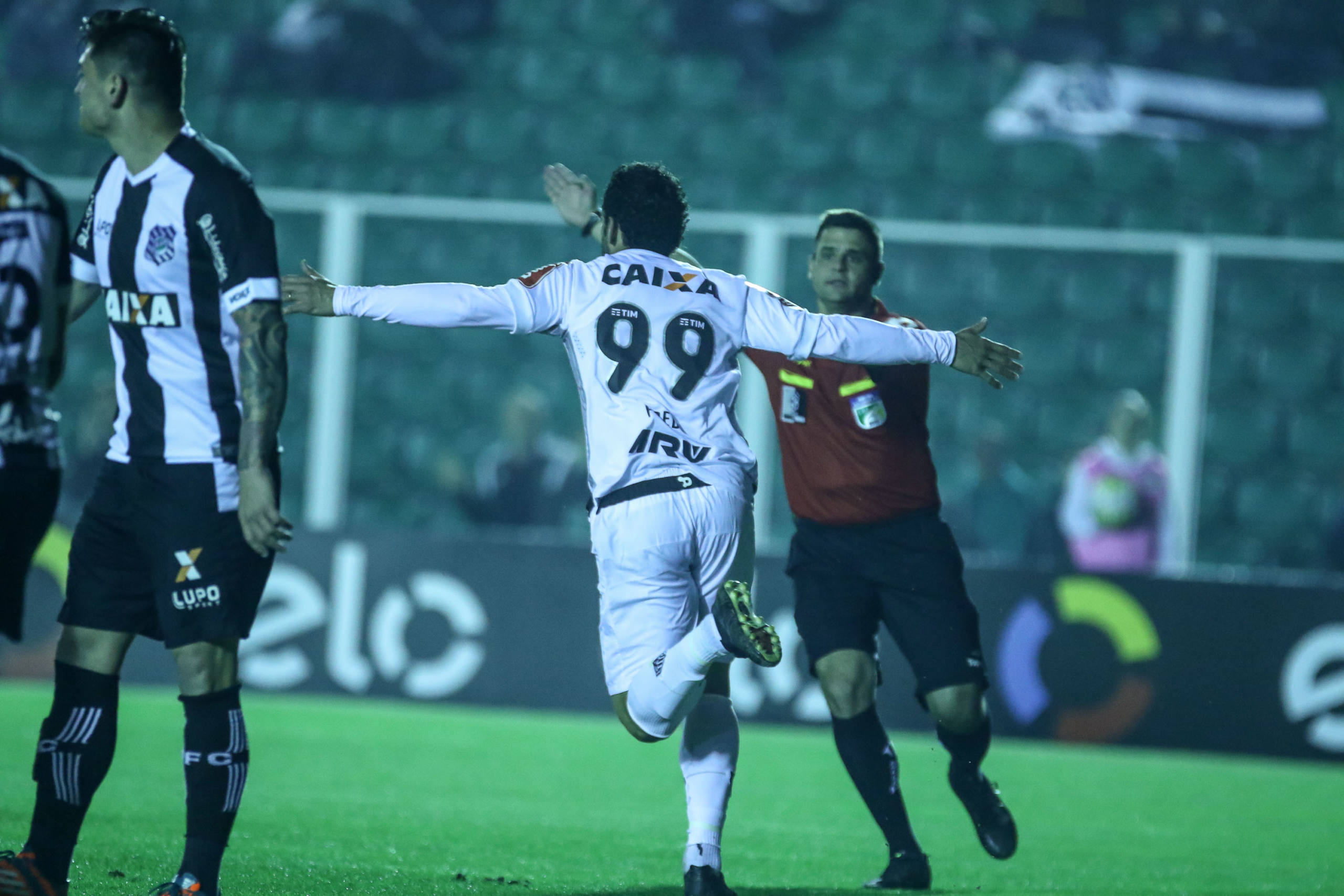 FLORIANÓPOLIS / SANTA CATARINA / BRASIL  03.07.2016 Atlético x Figueirense – no estádio Orlando Scarpelli – Campeonato Brasileiro 2016  – foto: Bruno Cantini / Atlético MG