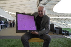 Éder Aleixo na Calçada da Fama do Maracanã