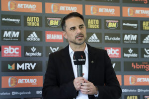 Galo renova com Rodrigo Caetano até 2026
