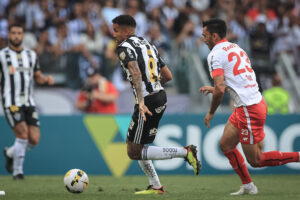 Galo empata com Bragantino