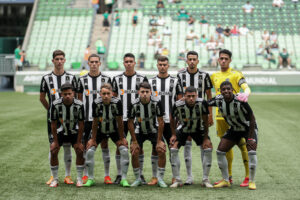 Sub-17 disputa vaga na semi do Brasileiro