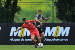 Galo goleia Villa Nova em jogo-treino
