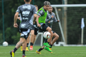 Liberado pelo DM, Zaracho inicia transição