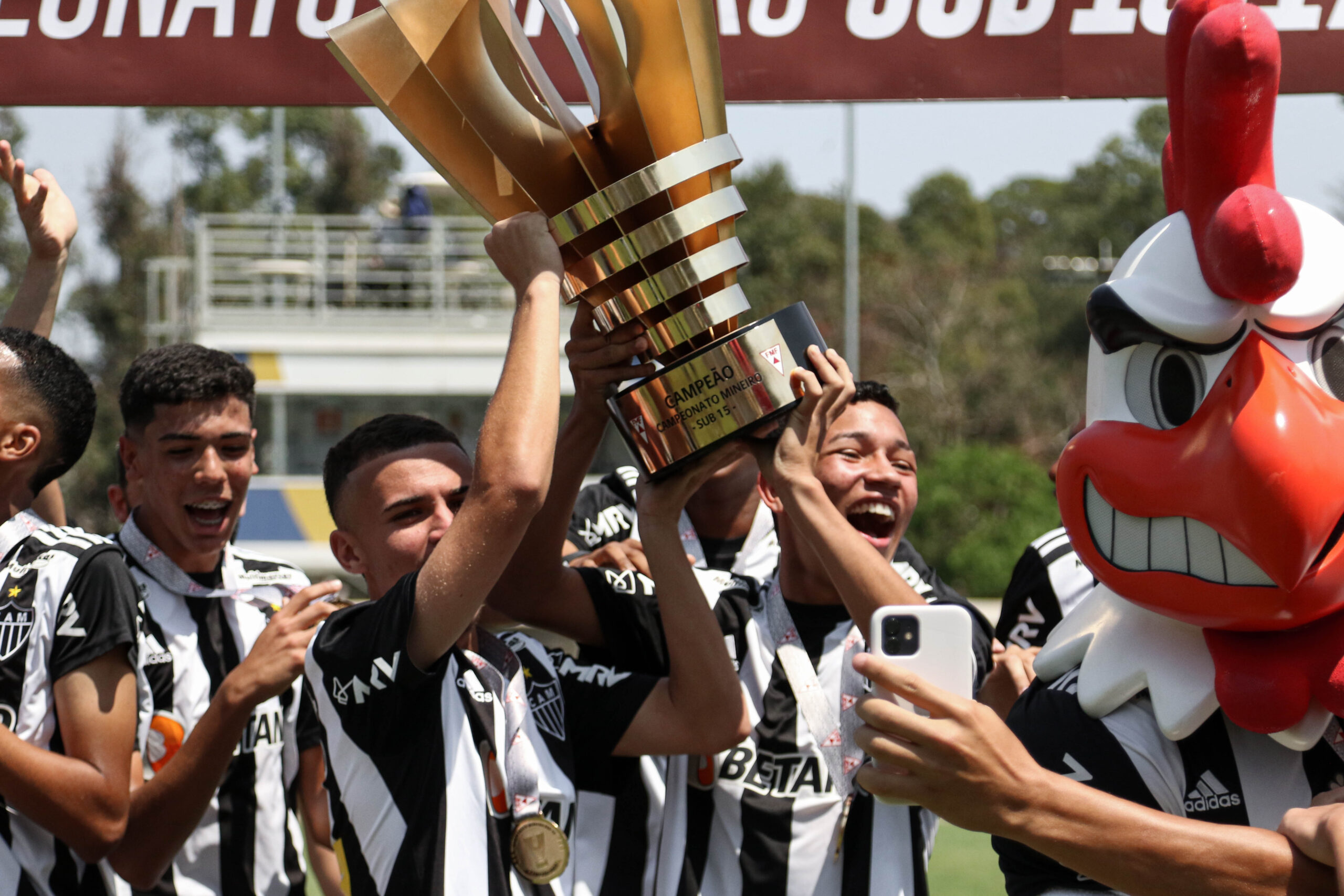 Sub-15 Nacional Atlético Clube estréia o primeiro dia da Copa Buh