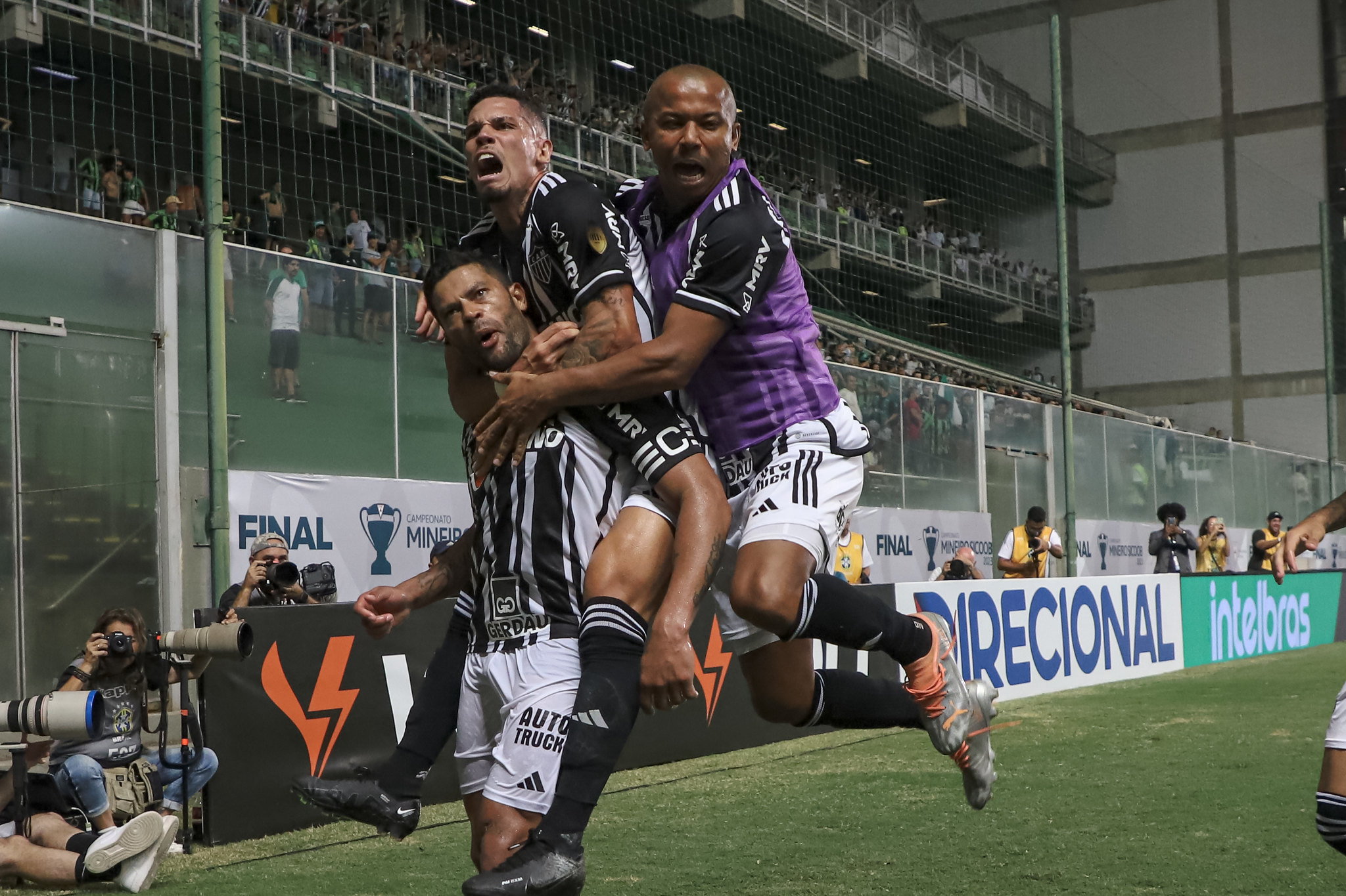 Hulk decide no fim e Galo amplia vantagem na decisão do Mineiro – Clube  Atlético Mineiro