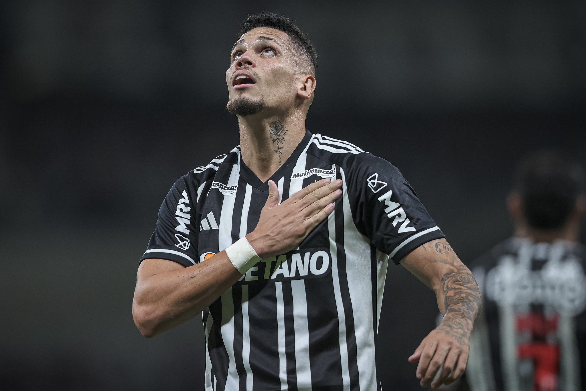 Paulinho pode completar 50 jogos pelo Galo