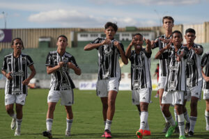 Galinho supera o Varginha na estreia do Mineiro