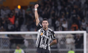 Galo é Preto e Branco! Força, Vini Jr.