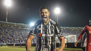 Com golaço de Hulk, Galo vence o Cruzeiro em Uberlândia