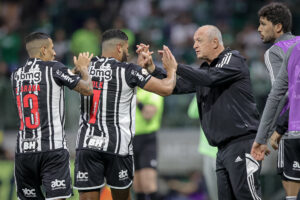 Felipão ressalta vitória importante diante do Palmeiras