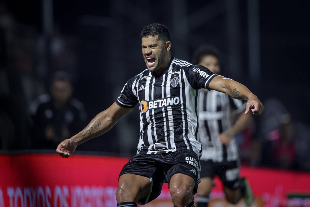 Atlético-MG vence o Bragantino e entra no G6 do Brasileirão