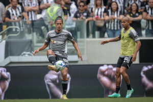 Calebe, do Atlético-MG, marca golaço de letra em goleada sobre o Tombense;  veja o lance