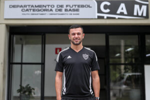 Henrique Teixeira é o novo treinador do sub-17