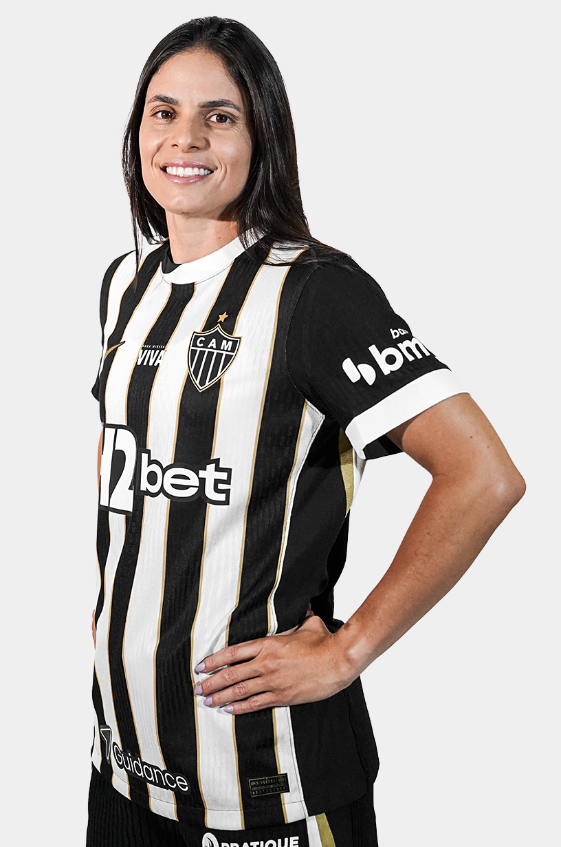 Foto meio-campista Isa Freitas