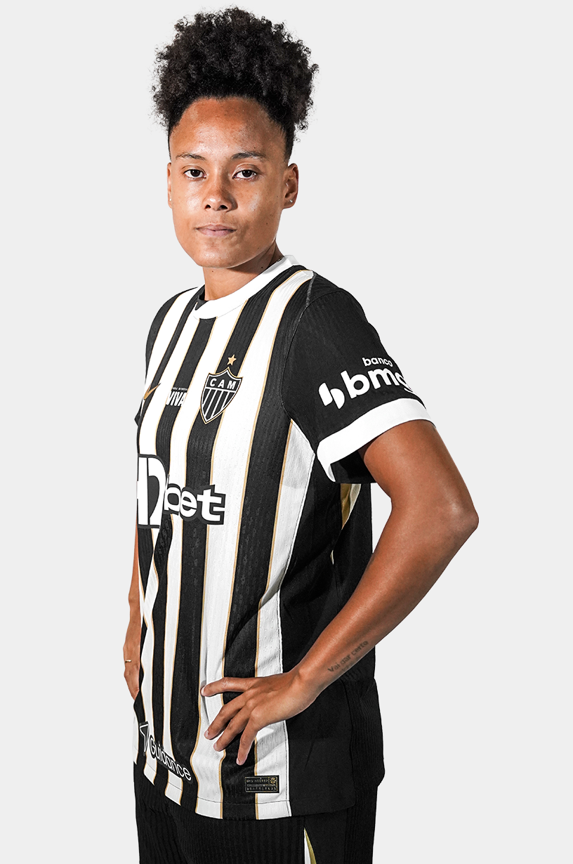 Foto lateral Tayane Fabiano