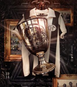 Há 110 anos: Galo recebia primeiro troféu de campeão