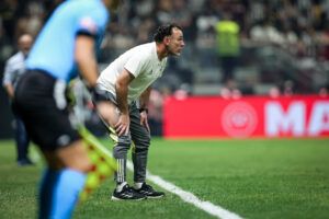 Libertadores: coletiva de imprensa com Milito e Deyverson