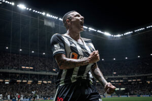 Galo x Vasco: Arana faz jogo histórico na Arena MRV