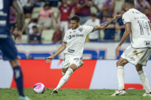 Caio Maia faz estreia profissional no Galo