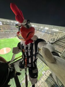 🐔Galo Doido entra voando na Arena MRV