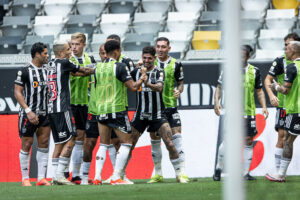 Galo vence o Athletico-PR no Brasileirão