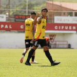 Atacante Louback comemora gol pelo Galo em jogo-treino diante do Villa Nova