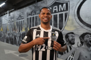 Júnior Santos é do Galo!