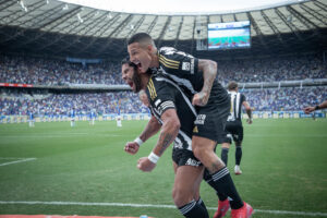 Galo com retrospecto positivo recente no clássico