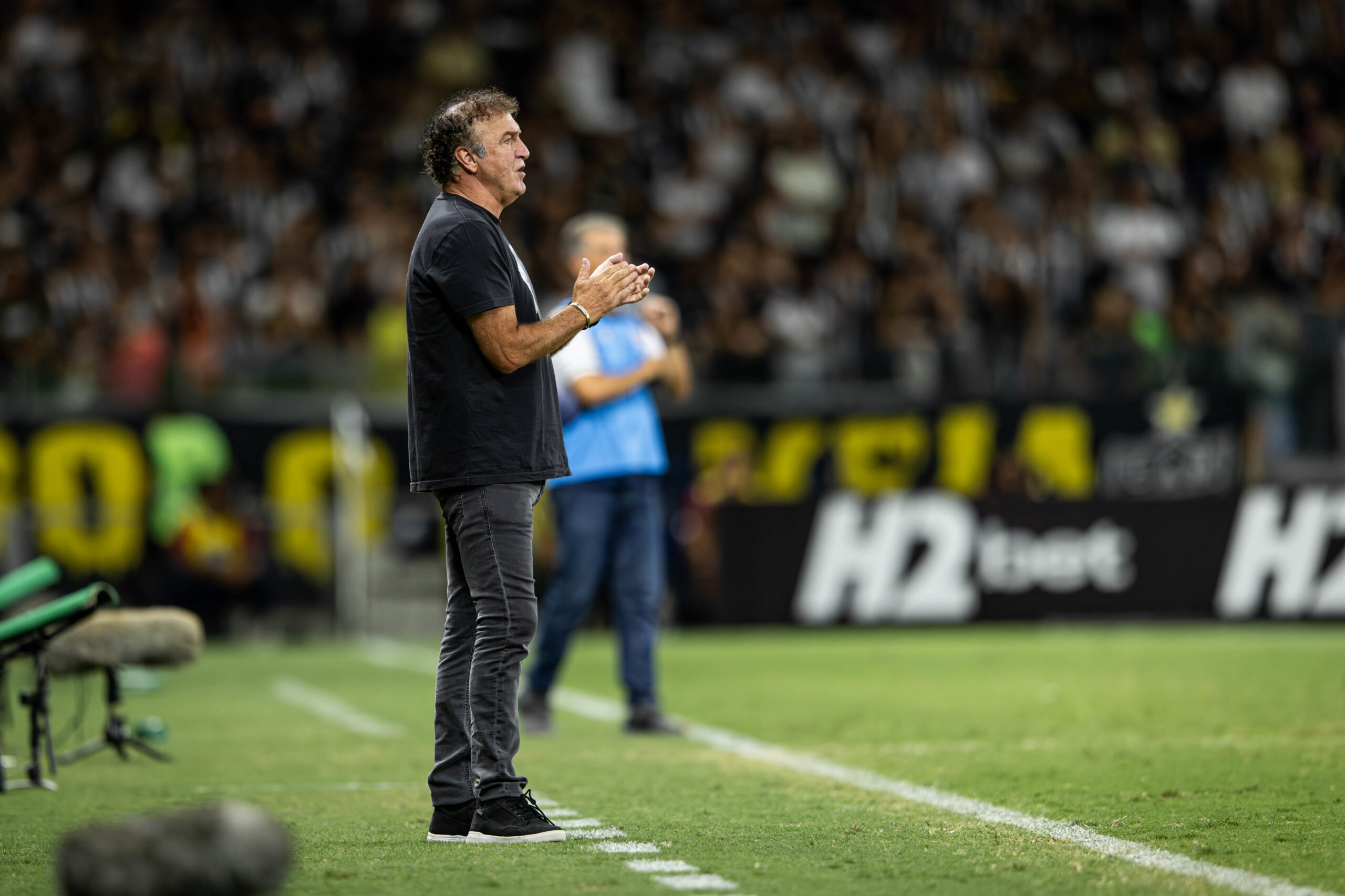 Técnico Cuca durante vitória do Galo contra o Itabirito – Foto: Pedro Souza/Galo