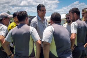 Sub-17 faz jogo-treino com o Santos no CT