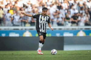 Gustavo Scarpa chega a 15 assistências no Galo