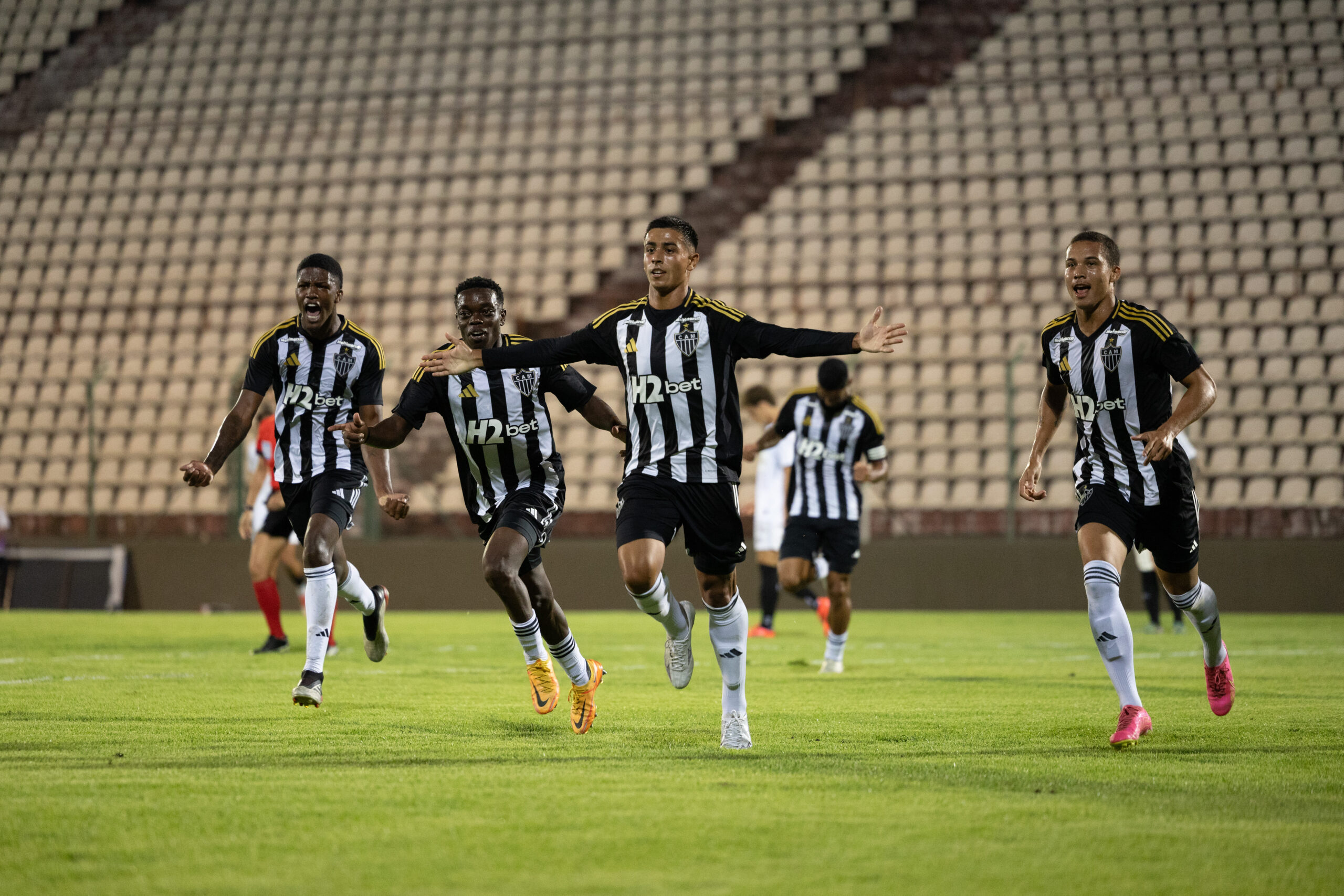 O atacante Louback marcou o primeiro gol do Galinho no Brasileirão Sub-20. Foto: Daniela Veiga/Atlético