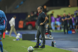 Técnico Cuca durante Iquique x Atlético pela Copa Sul-Americana - Foto: Pedro Souza/Galo