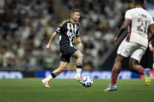 Bernard completa 150 jogos no Galo