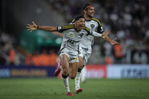 Com golaço de Rony, Galo vence o Ceará no Brasileiro!