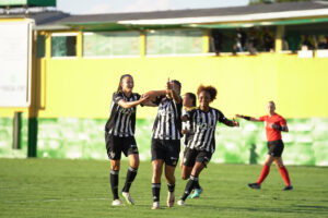Vingadoras contra o Real Brasília na Copa do Brasil