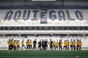 Sub-17 treina na Arena MRV para duelo contra Juventude
