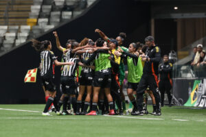 Santos x Atlético: hoje tem jogo das Vingadoras!