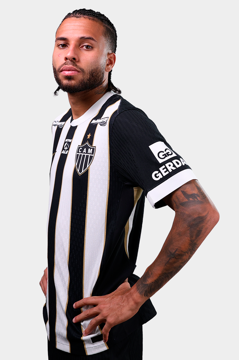 Foto meio-campista Alexsander