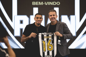 Ruan Tressoldi é apresentado no Galo: “Muito motivado”