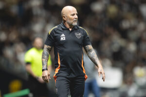 Jorge Sampaoli chega a 100 jogos no Brasileirão