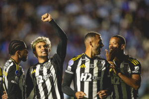 Gustavo Scarpa chega a 10 assistências em 2025