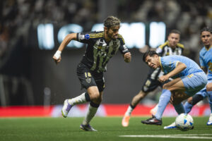 Gustavo Scarpa chega a 23 assistências pelo Galo!