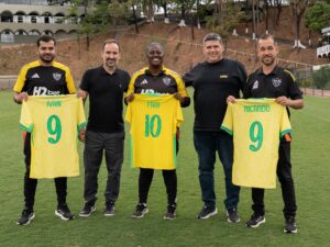 Vingadoras recebem visita de staff da Seleção Feminina