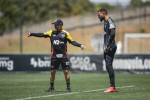 Relacionados e informações do treino do Galo (3/10)