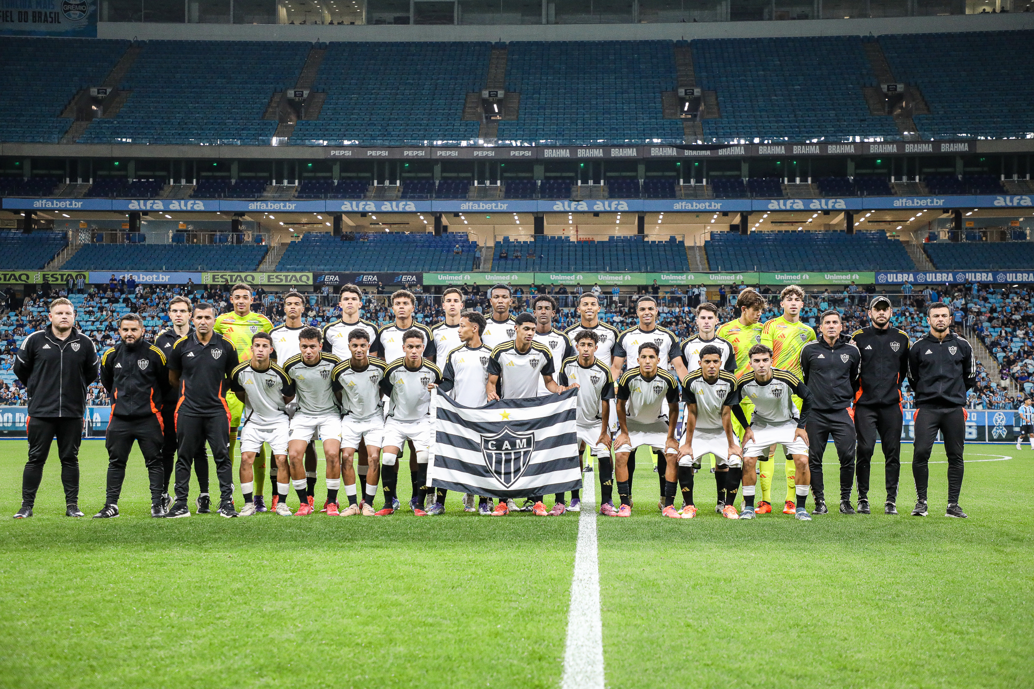 Com um a menos desde o primeiro tempo, Galinho lutou mas saiu derrotado pelo Grêmio. Foto: Luis Felipe Amorin | @luisfgamorin