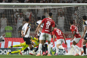 Atlético segura empate contra o Inter no Brasileirão