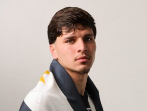 Atlético faz transferência de Isaac para o Verona