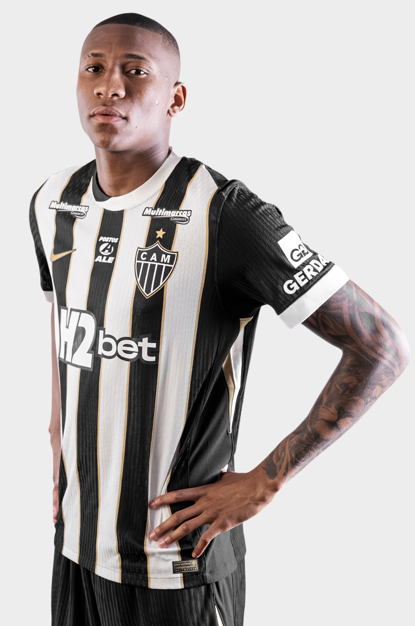 Foto meio-campista Patrick